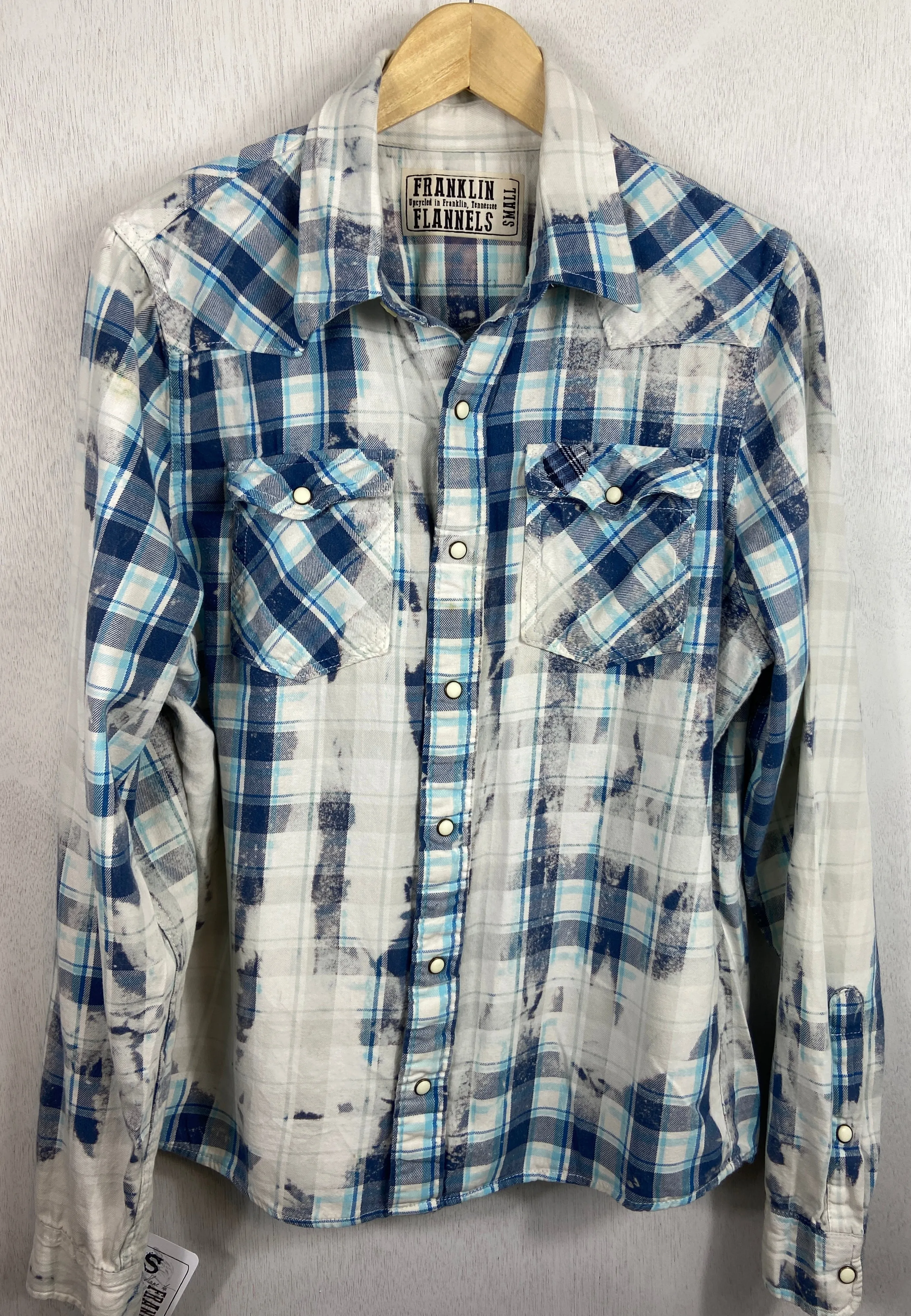 Vintage Western Style Blue, Turquoise and White Flannel Size Small